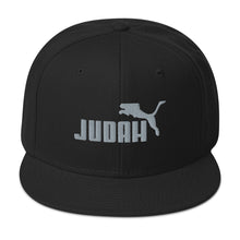 Load image into Gallery viewer, Custom Judah All Black Gray Logo Snapback Hat