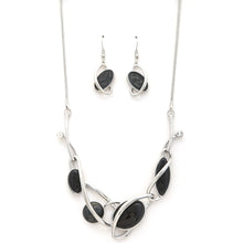 Load image into Gallery viewer, Oval Circle Abrstact Necklace
