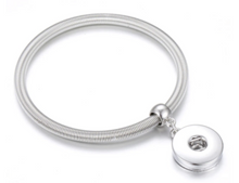 Load image into Gallery viewer, Fashion Bracelet with Interchangeable Snap Photo Button
