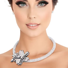 Load image into Gallery viewer, Choker Silver Bling Pointed Flower Set for Women
