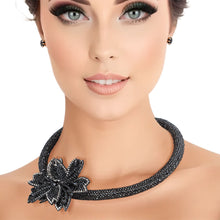 Load image into Gallery viewer, Choker Black Bling Pointed Flower Set for Women
